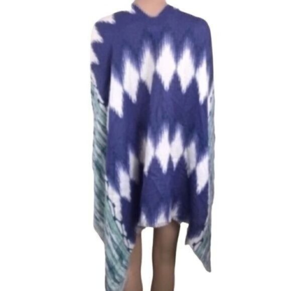 Sole Society Shawl Poncho Sweater Blanket One Size - Picture 3 of 6